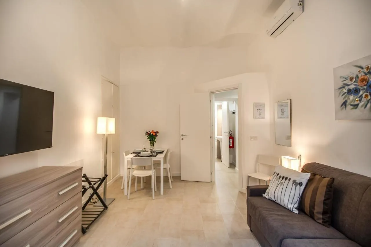 Newly Renovated Apartment By The Vatican Rome