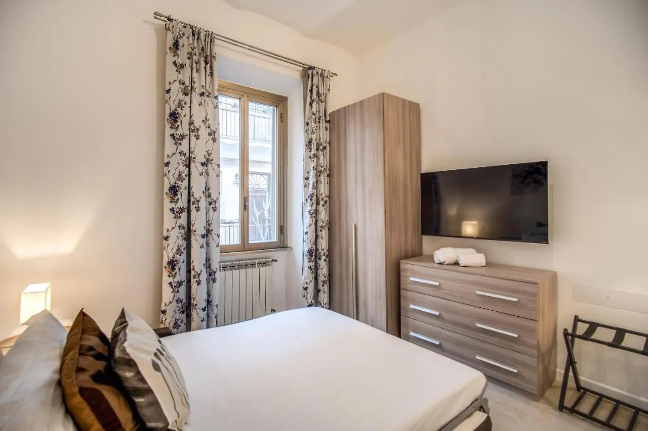 Newly Renovated Apartment By The Vatican Rome