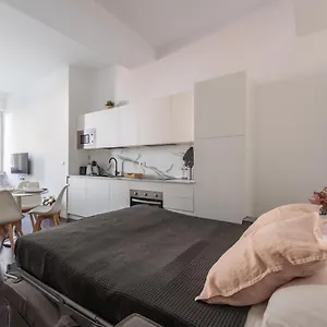  Apartment We - Bandello House, Corso Magenta Italy