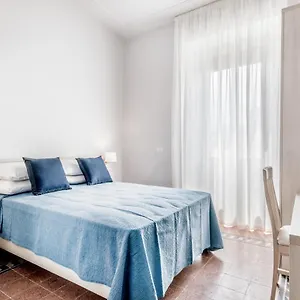 In Trastevere Apartament