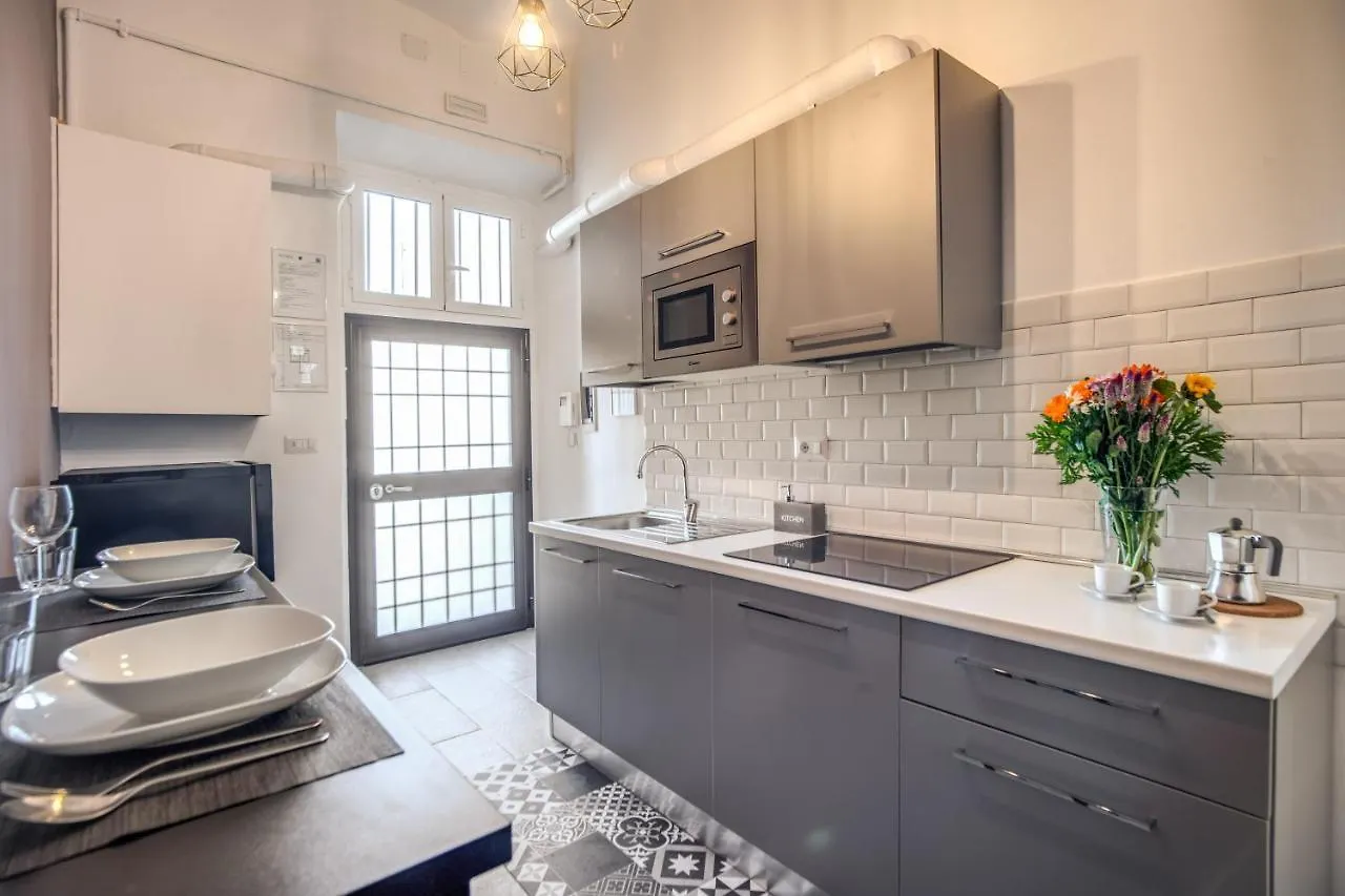 Newly Renovated Apartment By The Vatican Rome Italy